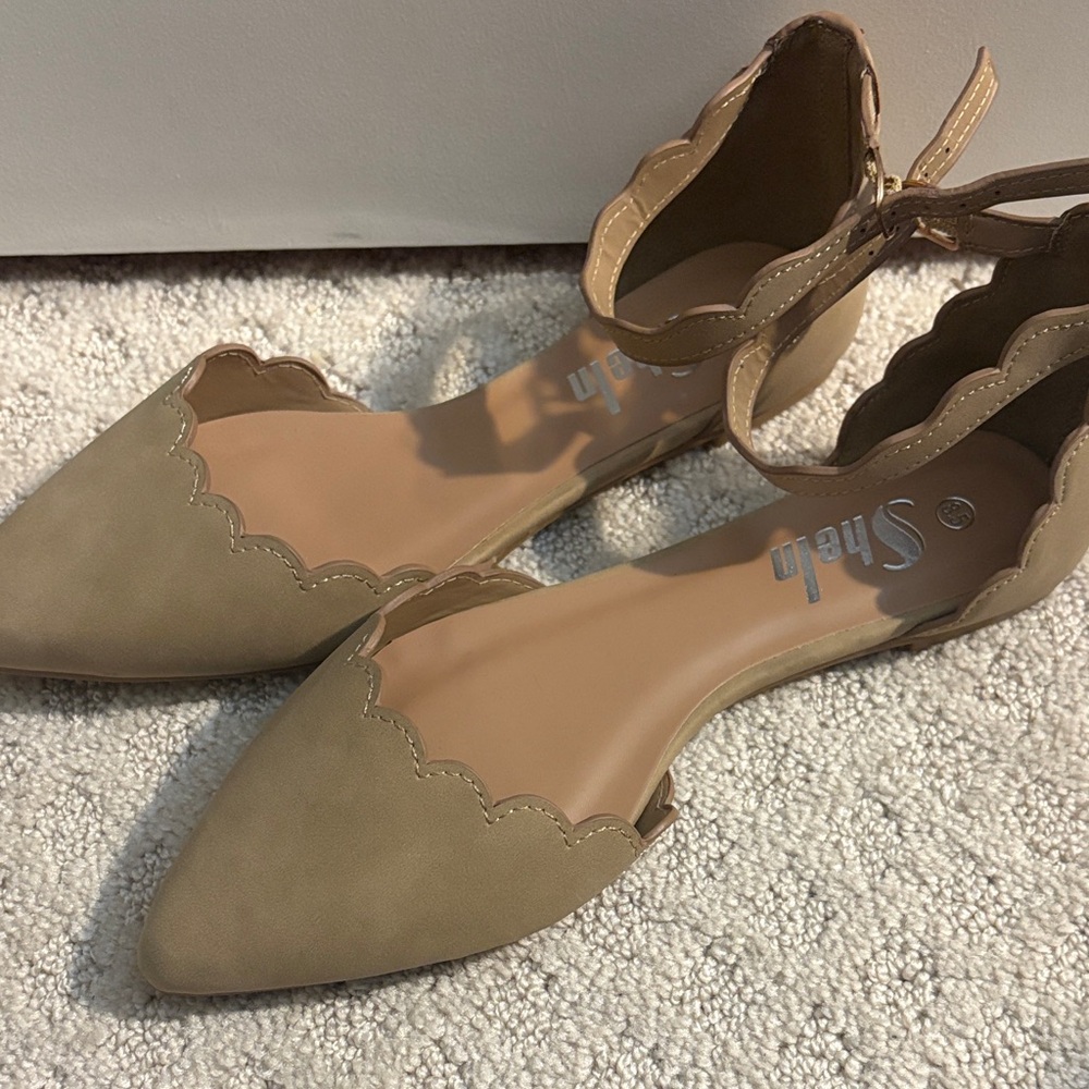 SHEIN Scalloped Beige Flats